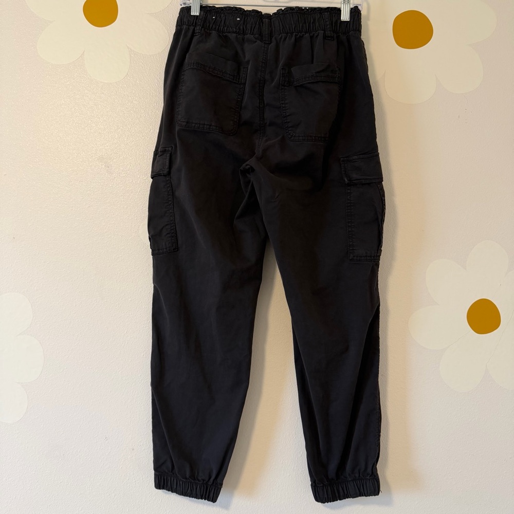 American Eagle Black Vintage Wash Stretchy Cargo Jogger High Waisted Pants - Picture 6 of 12